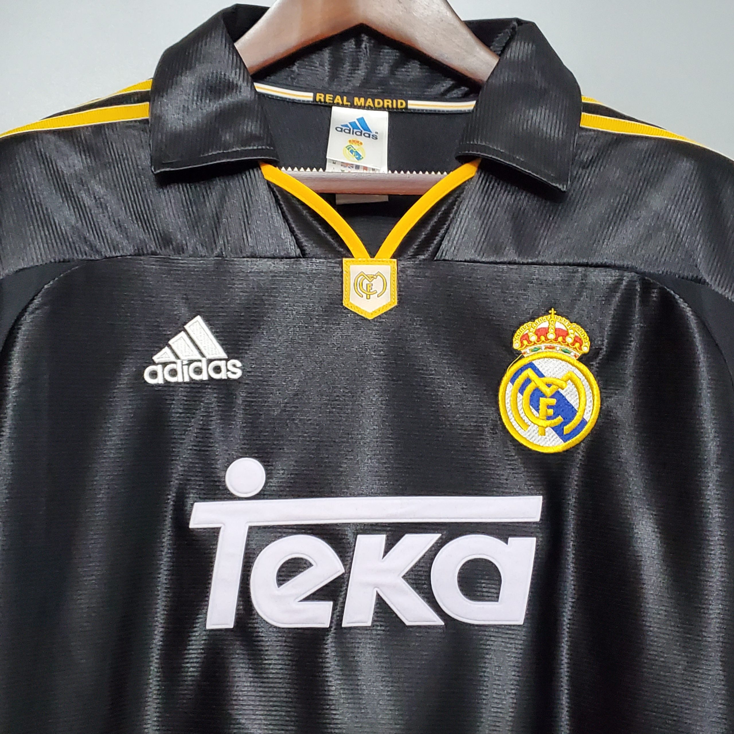 Camiseta Retro Real Madrid - Imagen 4