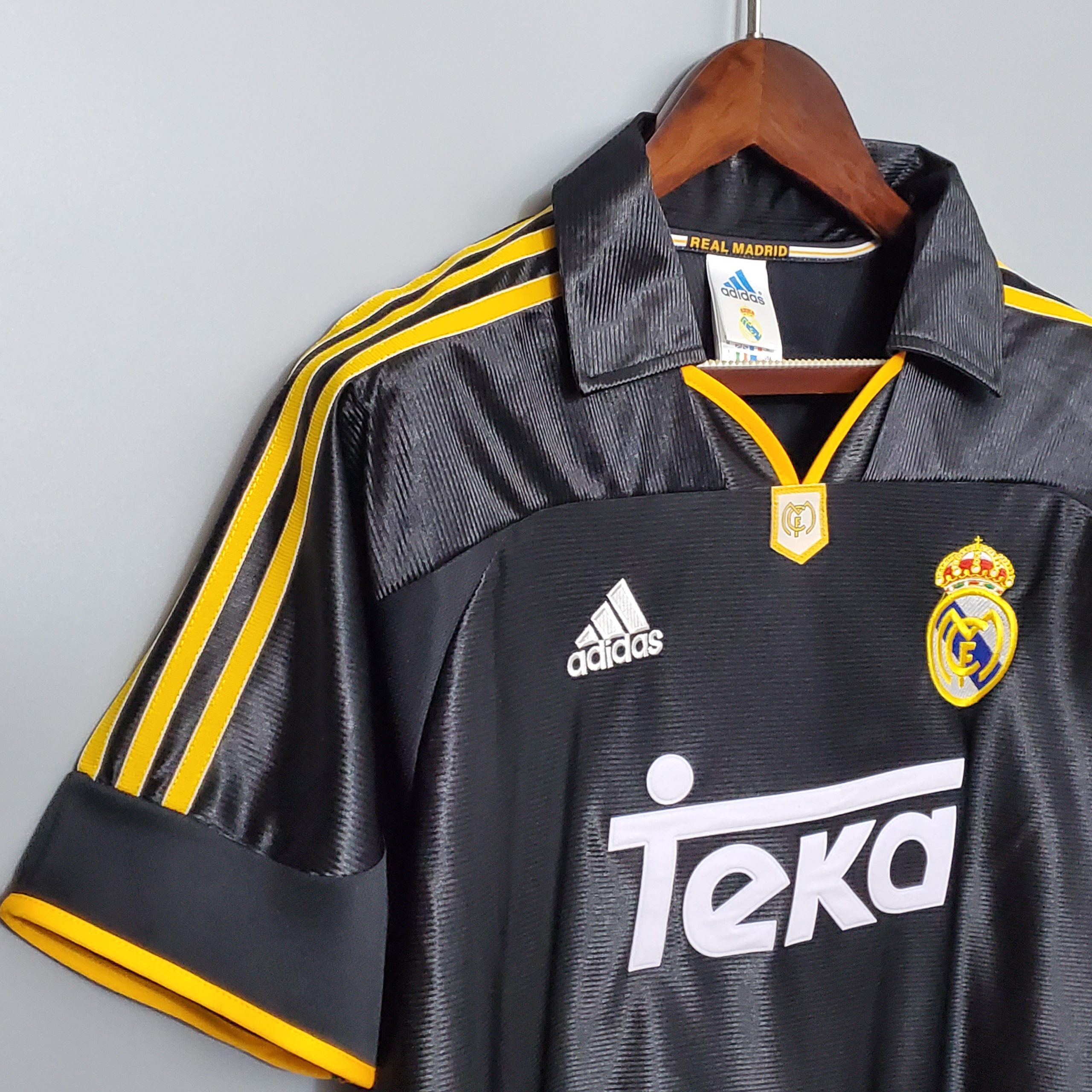 Camiseta Retro Real Madrid - Imagen 5