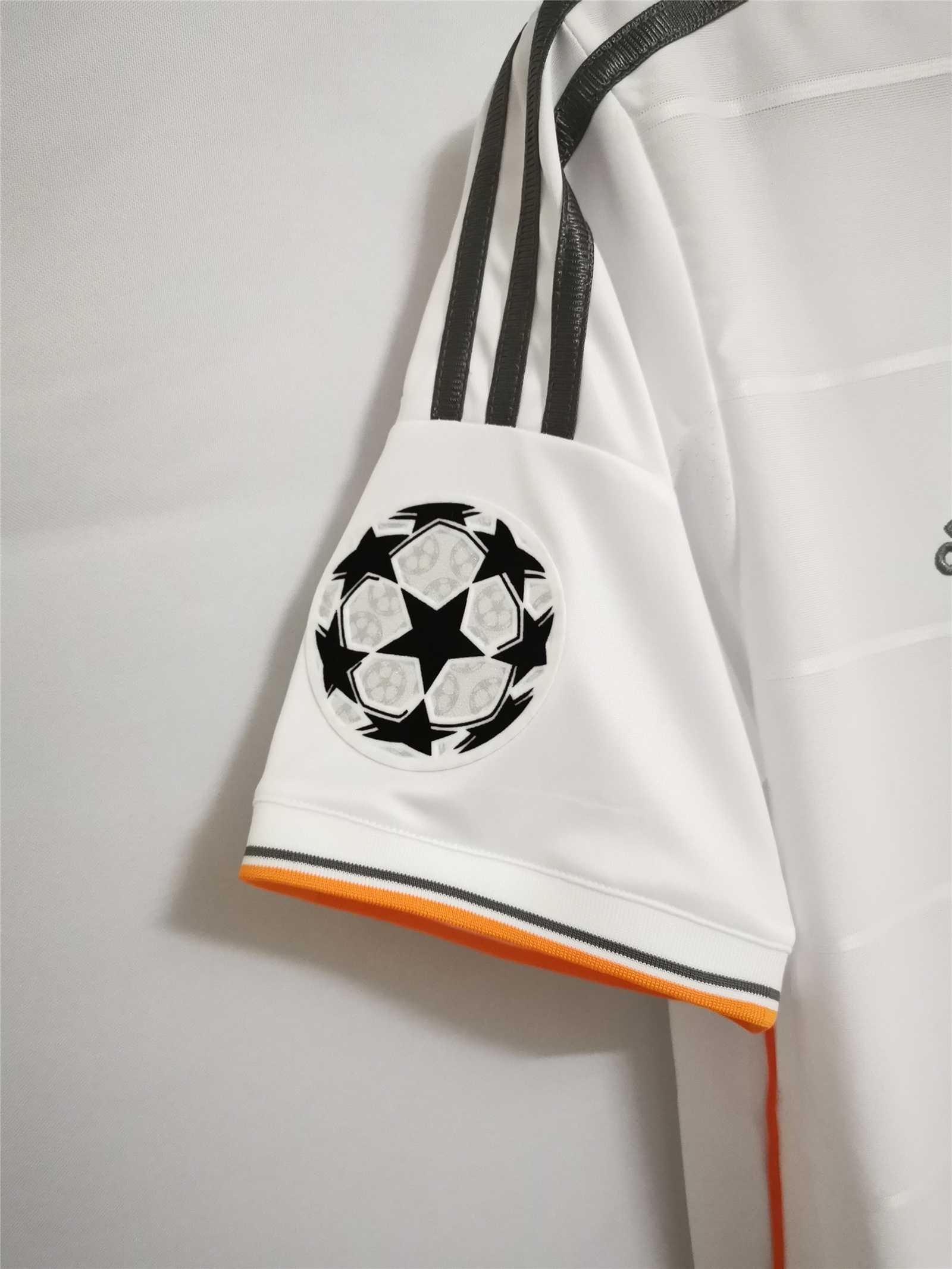 Camiseta Retro Real Madrid - Imagen 4