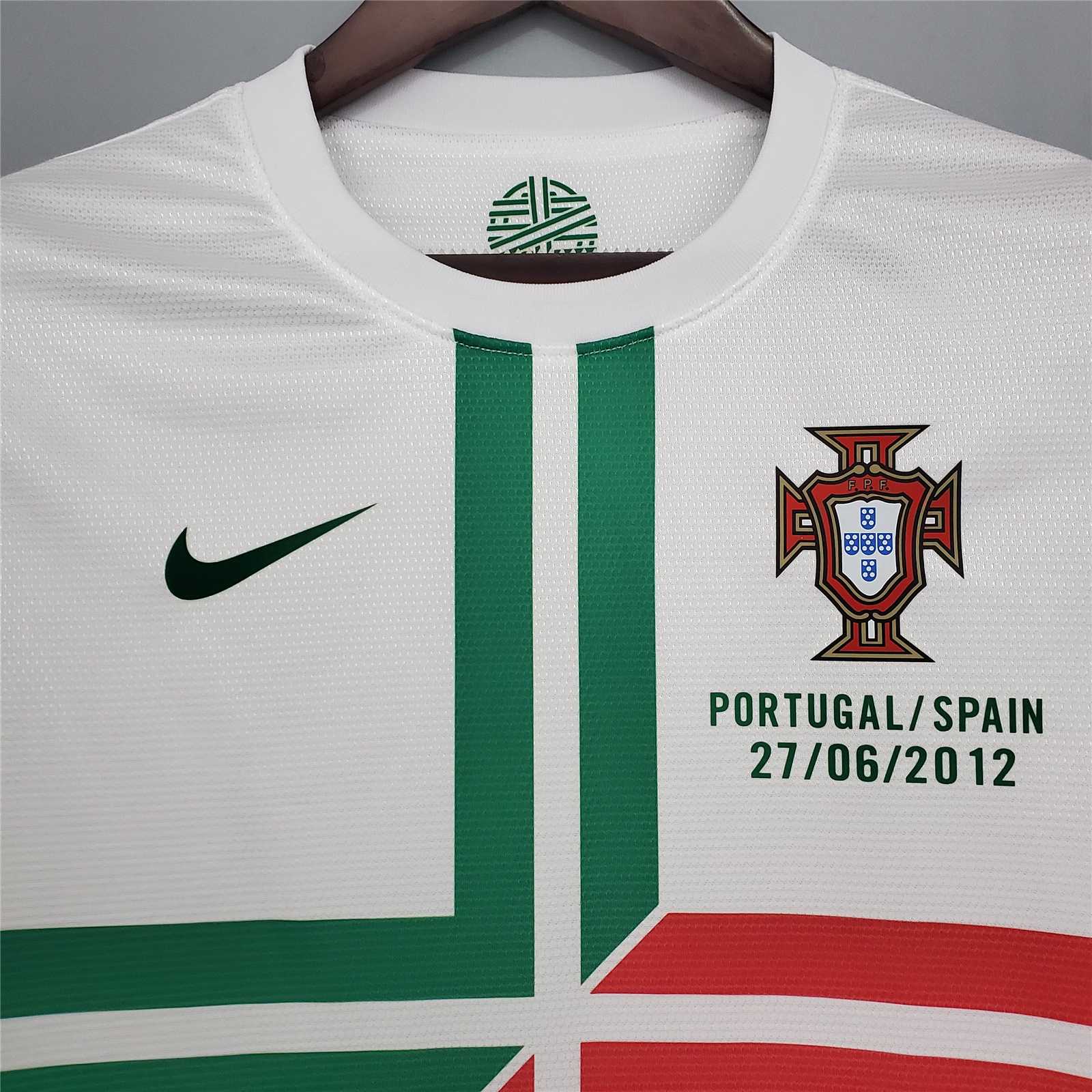 Camiseta Retro Portugal 2012 - Imagen 3
